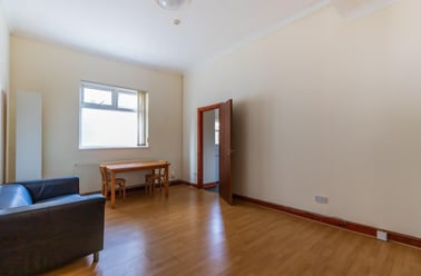 Richmond Crescent, Plasnewydd, Cardiff - Image 2